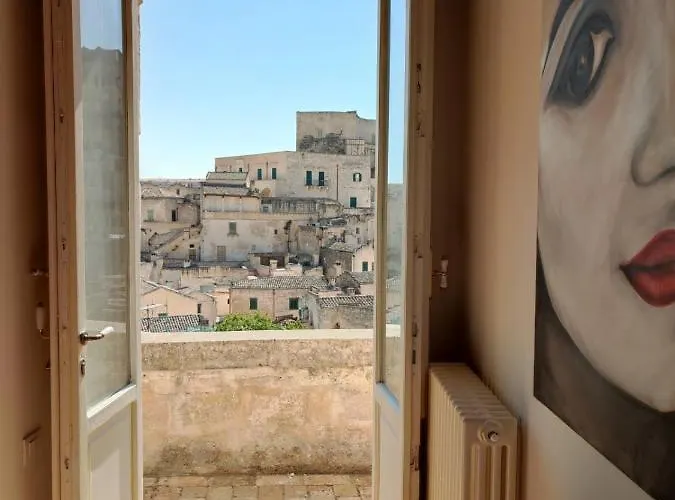 Casa Tudor Art Luxury Affittacamere Matera